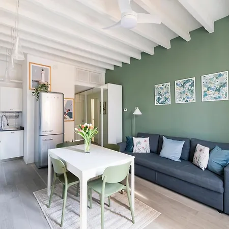 Lovely Apartment On The Navigli River By Easylife Milan Exterior photo